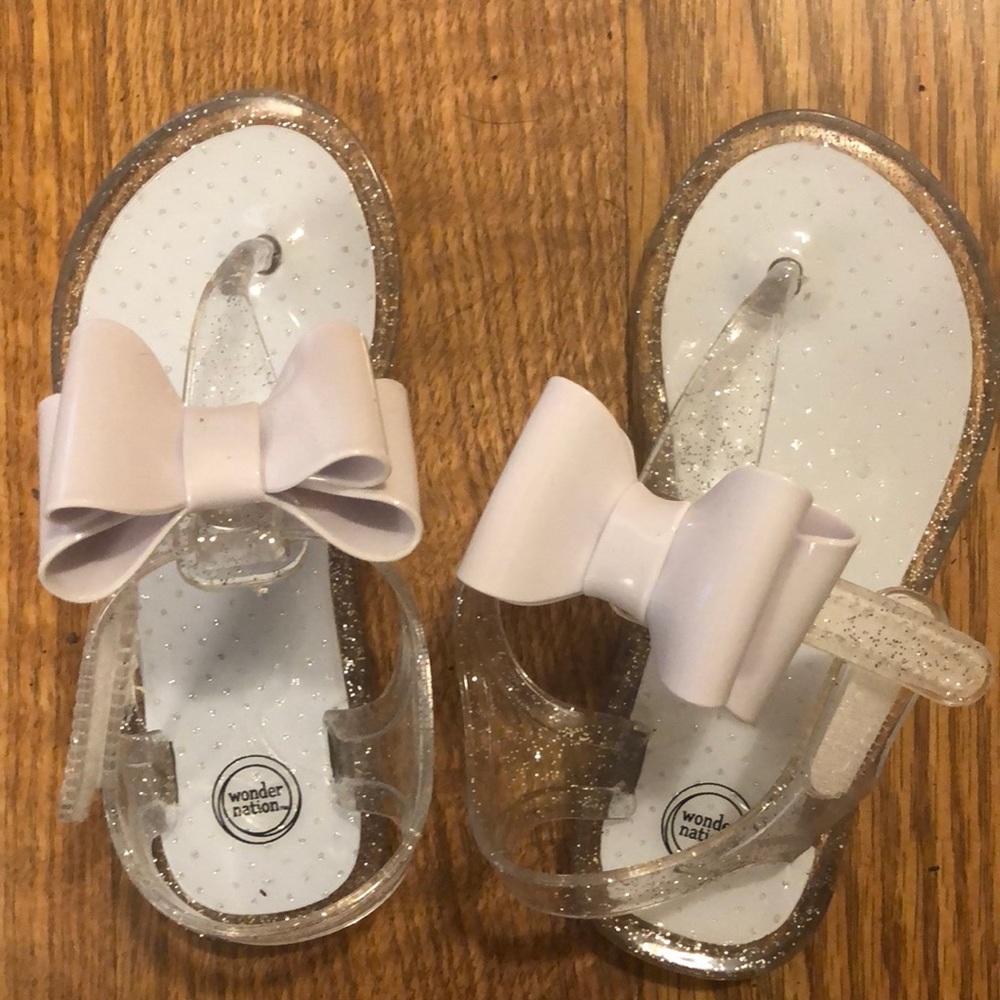 Toddler bow sandals
